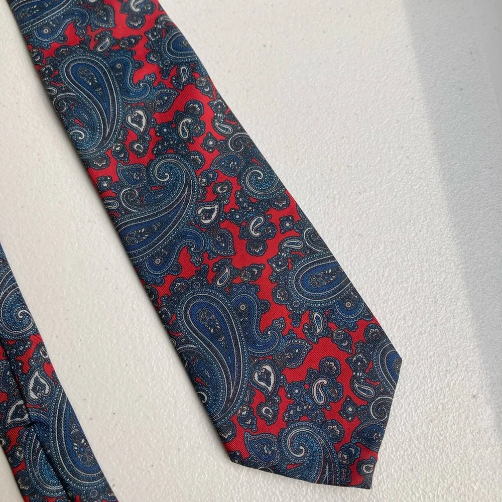 Envoy 100% Silk Red Tie With Blue Paisley Pattern